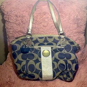 Gorgeous vintage coach bag